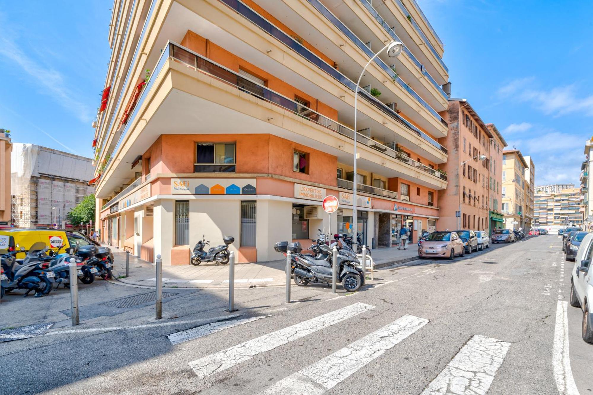 Near Old Town And Apartment Fully Renovated Nice Exterior photo